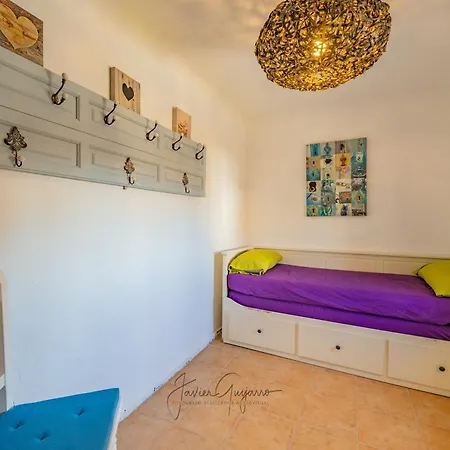 Сasa de vacaciones Casa De Pueblo En Alicante. Cuquet De Llum. *