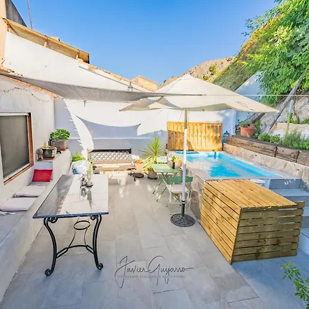 Casa De Pueblo En Alicante. Cuquet De Llum. Сasa de vacaciones *