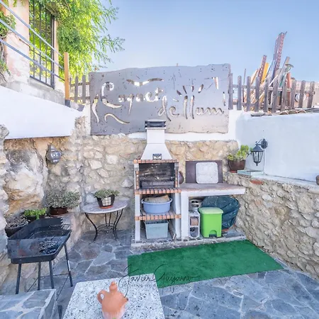 Casa De Pueblo En Alicante. Cuquet De Llum. *